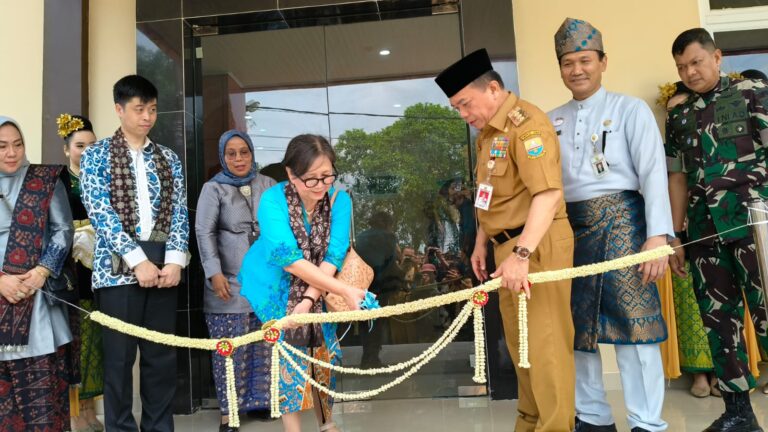 Al Haris resmikan Gedung Radioterapi RSUD Raden Mattaher, Senin (23/9)