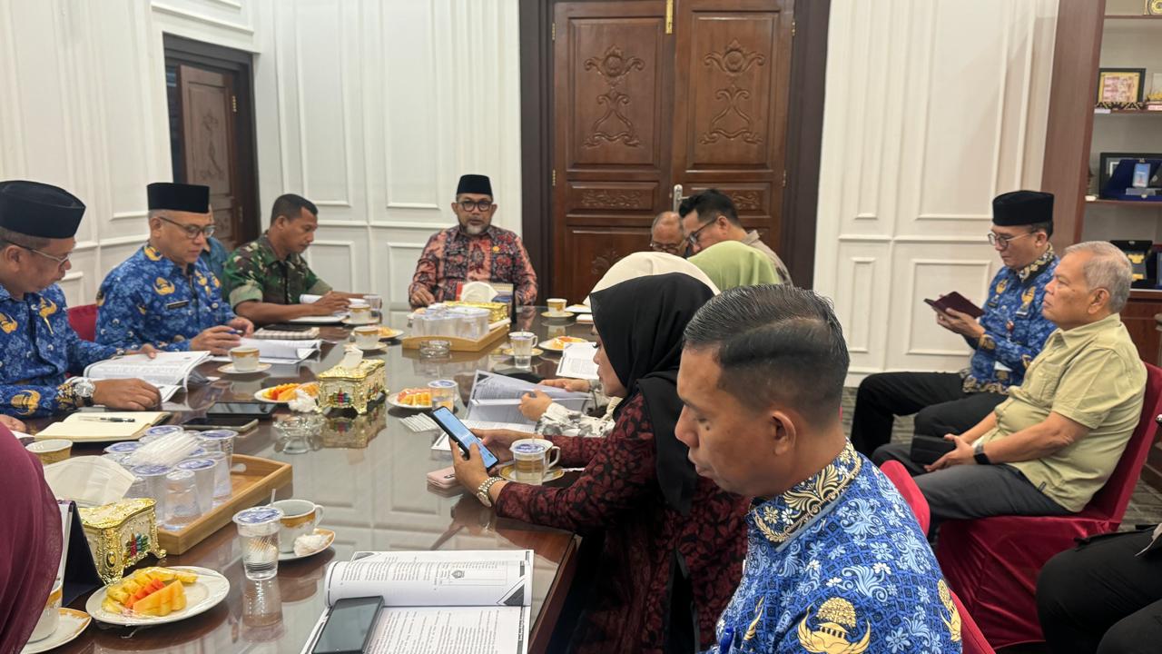 Sudirman saat rapat pembinaan SAKA dalam jajaran Kwarda Jambi, Kamis (17/10)