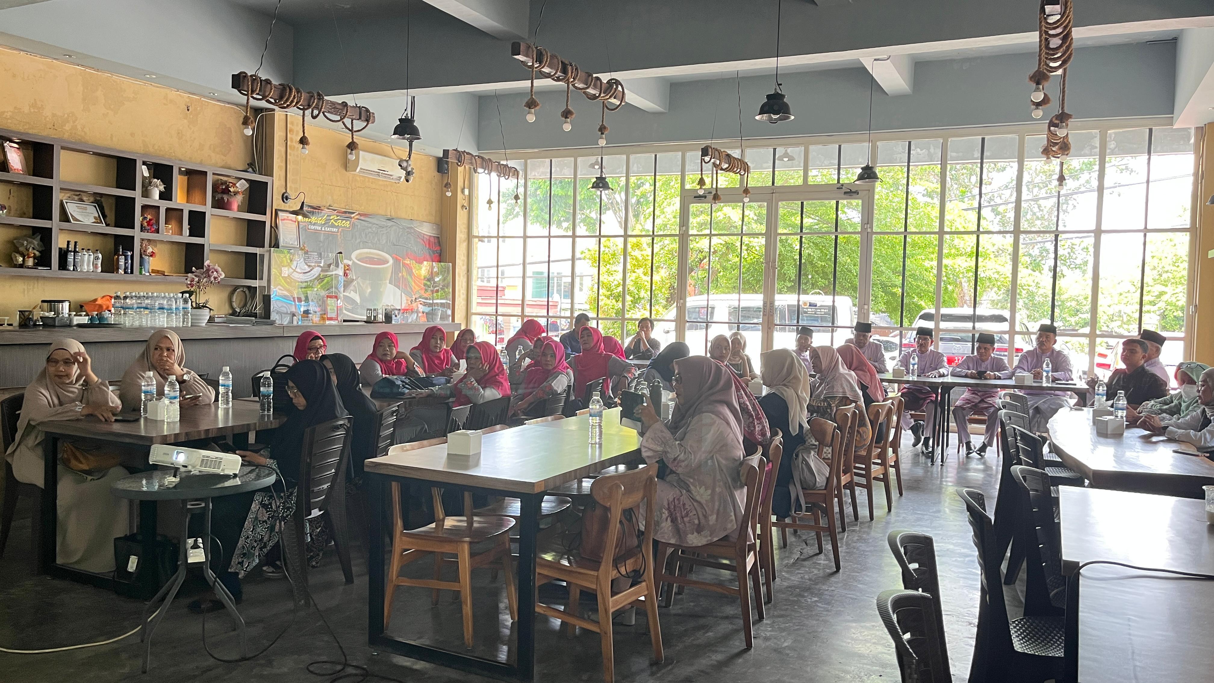 KPU Kota Jambi gelar ngopi sambil gosipi Pilkada, Senin (21/10)