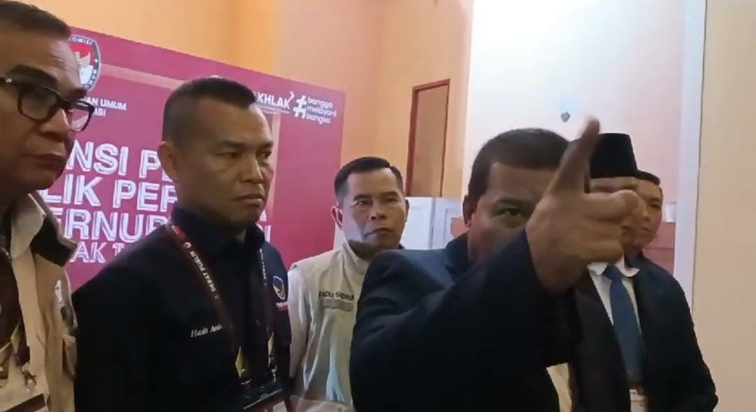 Arogansi Cagub RH sambil menunjuk wartawan saat ditanya soal narkoba 