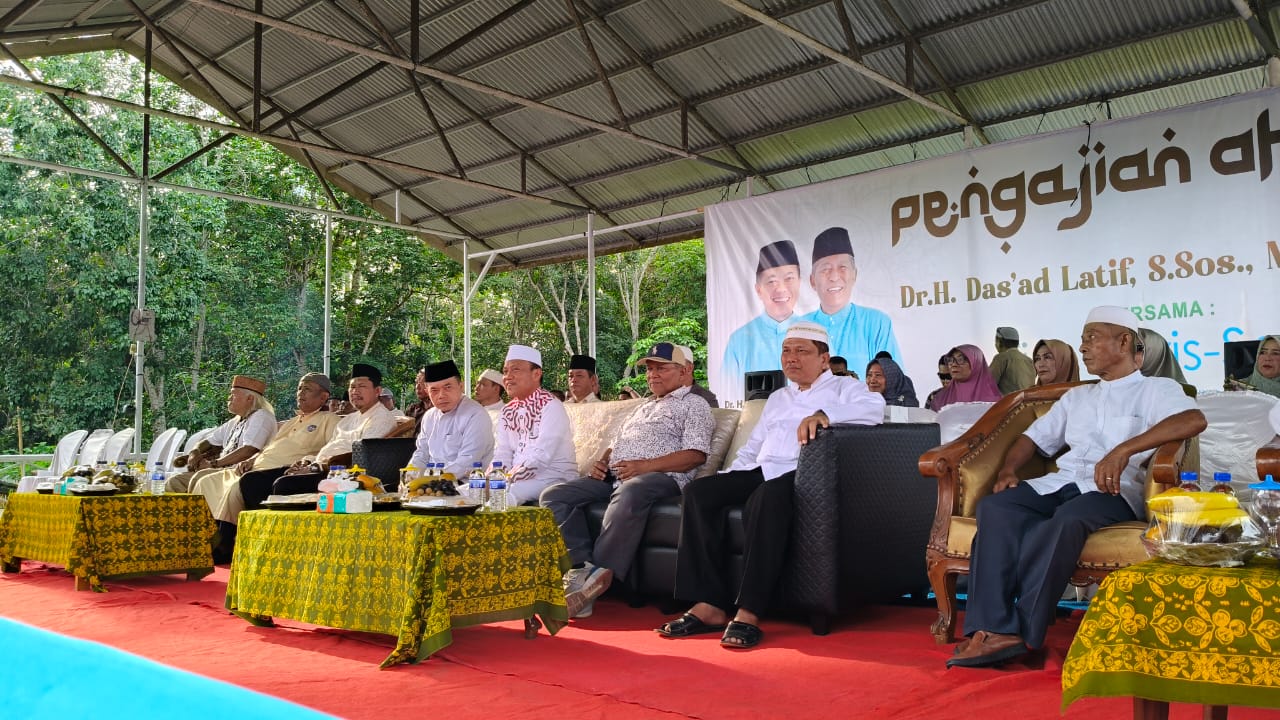 Tabligh Akbar Haris-Sani bersama Ustad Das'ad Latif di Sebapo Muaro Jambi, Rabu (6/11)