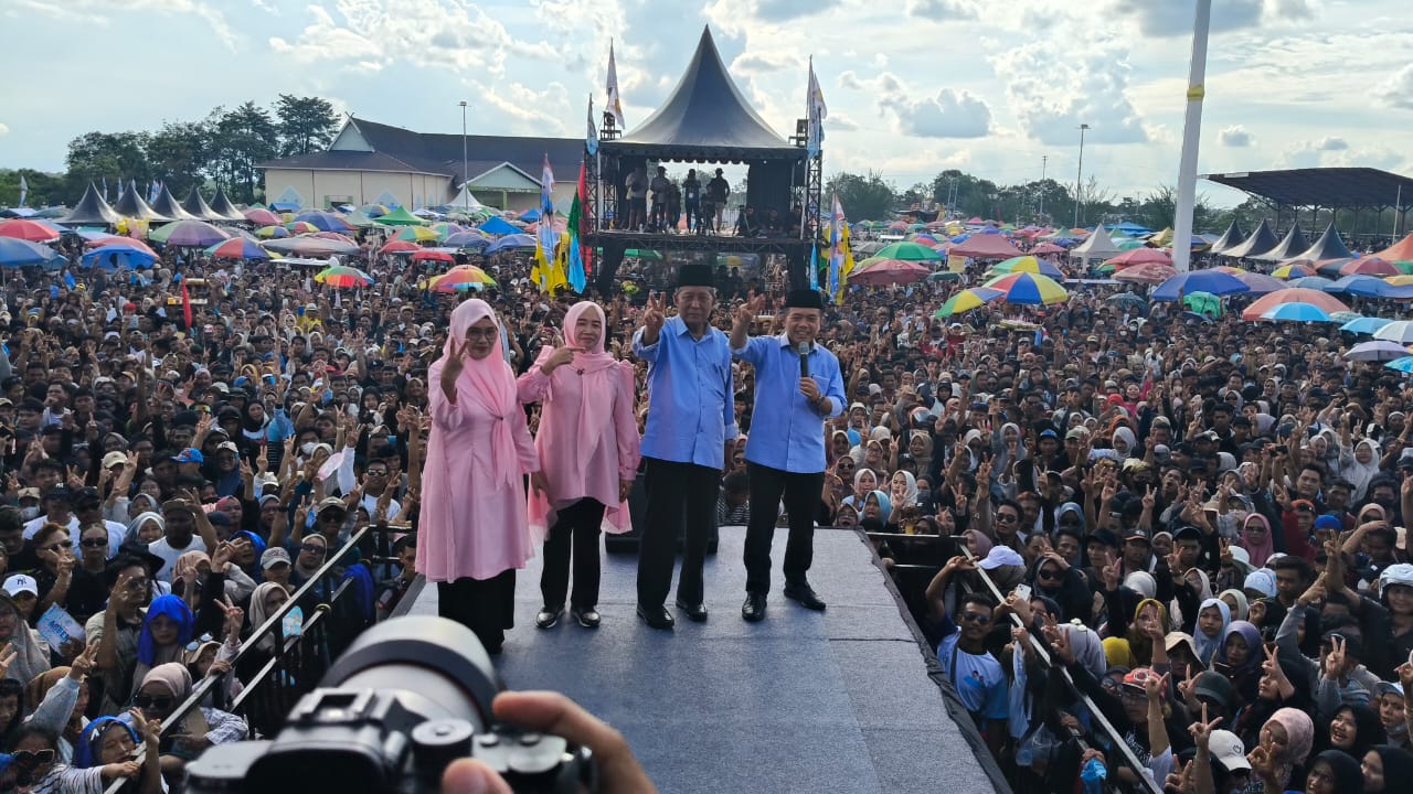 Al Haris-Sani saat kampanye akbar di Bungo, Kamis (7/11)