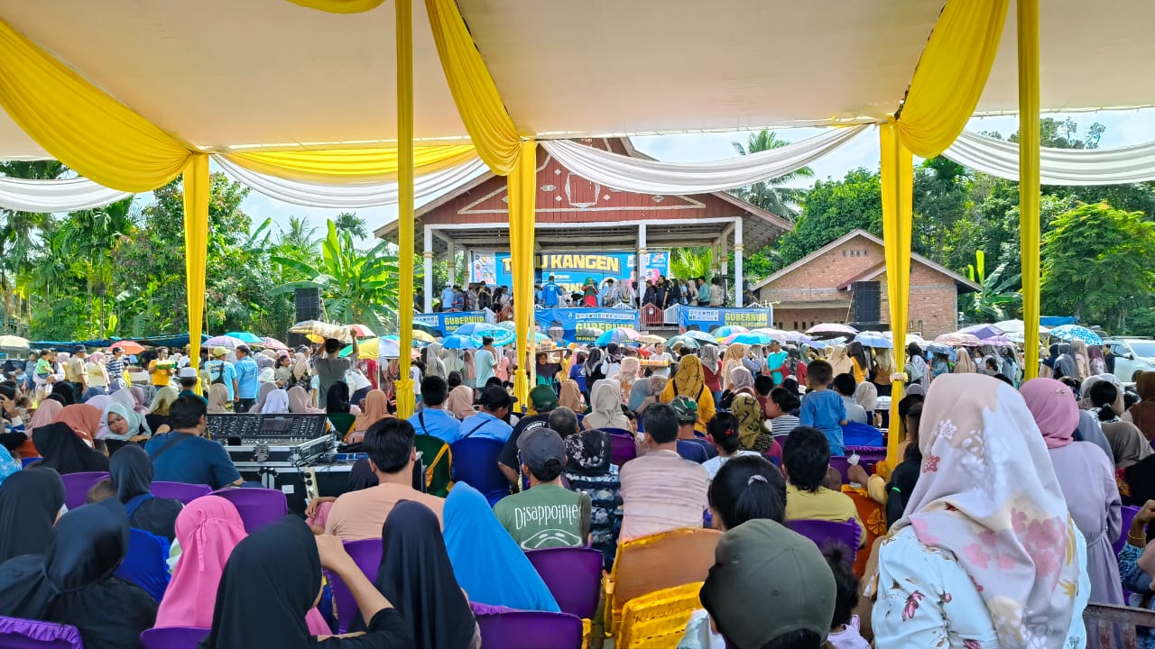 Al Haris saat silaturahmi dengan warga Rimbo Ulu, Jumat (15/11)