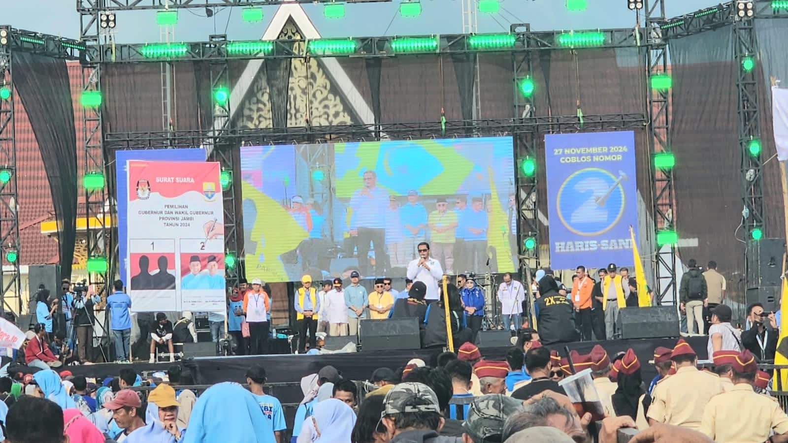 Elpisina saat orasi di kampenye akbar Haris-Sani, Kamis (21/11)