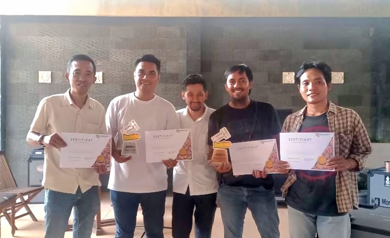 Jurnalis peraih juara lomba domino HUT Jambi ke-68