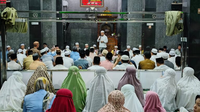 Al Haris safari Subuh di Masjid Fastabiqul Khoirot, Jumat (24/1)