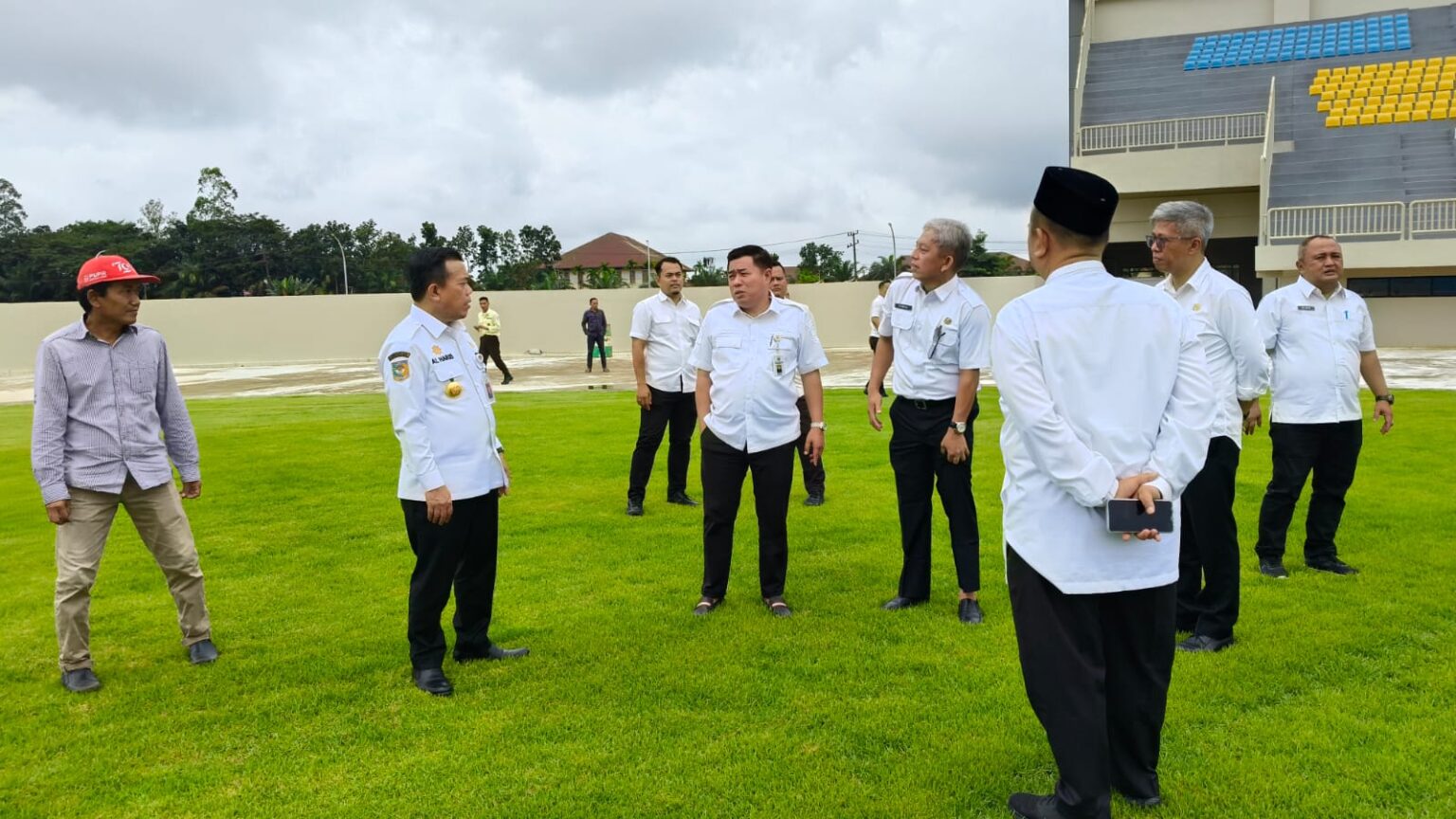 Al Haris saat meninjau Stadion Swarnabhumi
