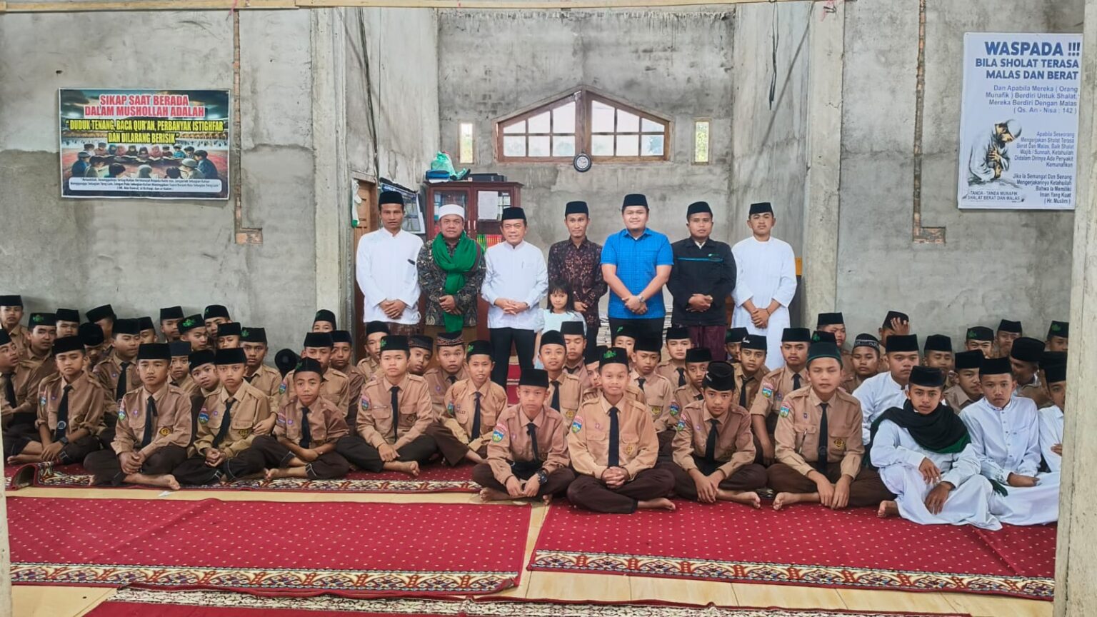Al Haris saat sambangi Ponpes Al Fatih Danau Pauh Jangkat, Sabtu (31/5)