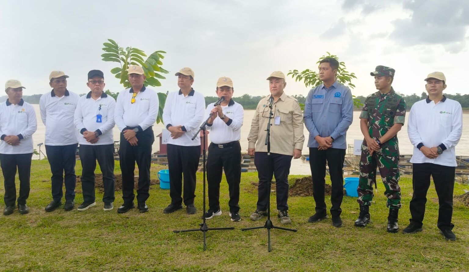 Al Haris saat gerakan penanaman serentak 201 ribu bibit pohon