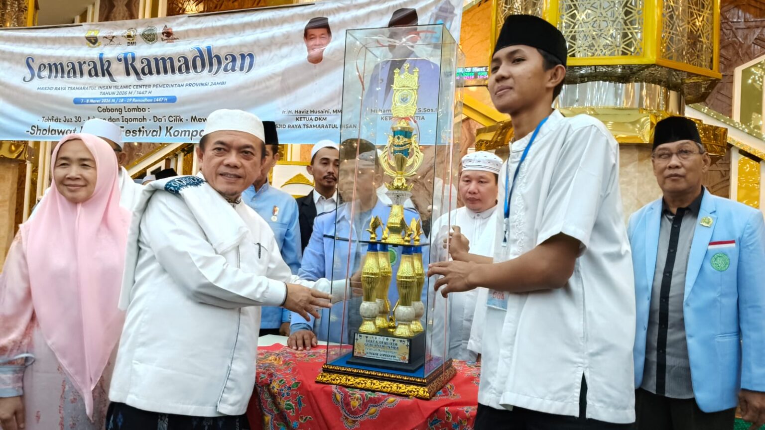 Gubernur Al Haris tutup semarak Ramadan di Masjid Tsamaratul Insan