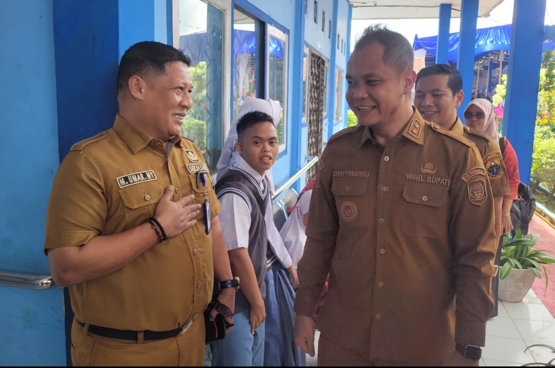 Umar My Bersama Wabup Sarolangun Buka O2SN, FLS3N dan LKSN