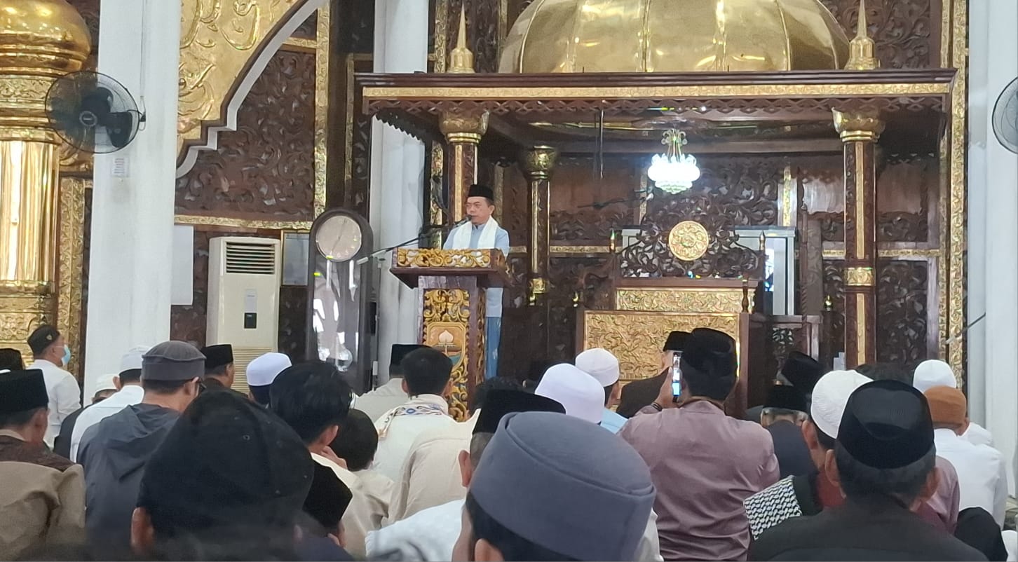 Gubernur Al Haris sholat Idul Adha 1447 H di Masjid Al-Falah