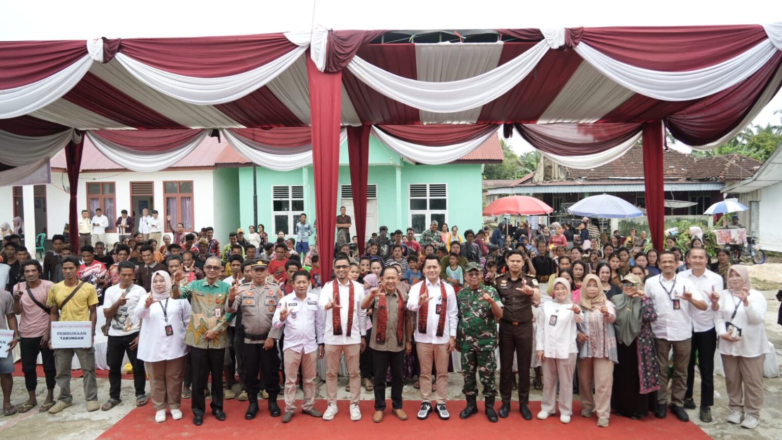 Bank Jambi dan OJK gelar edukasi serta inklusi keuangan bagi masyarakat SAD di Merangin