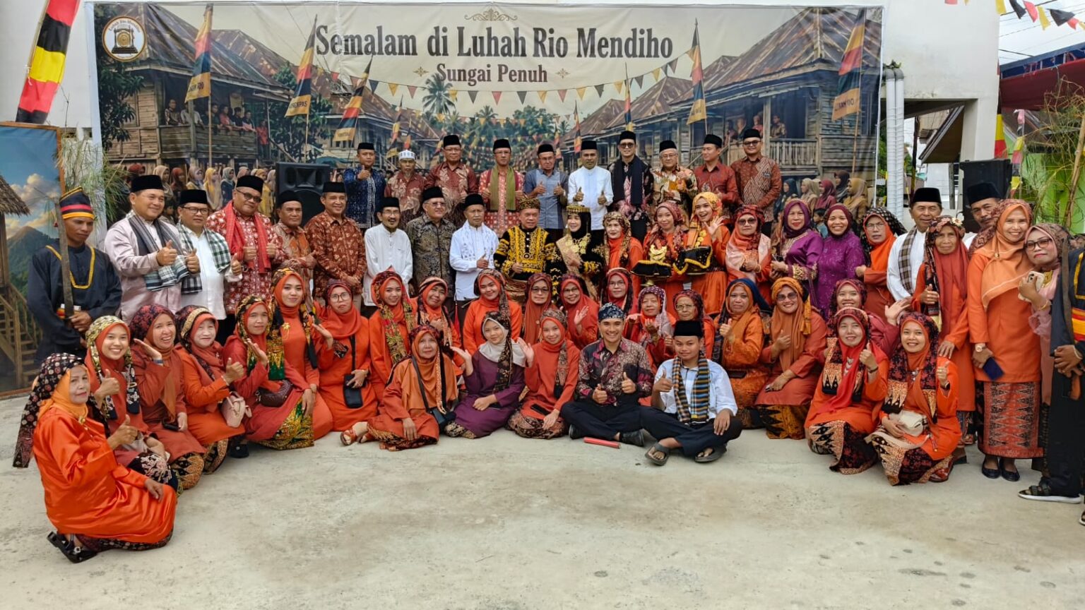 Gubernur Al Haris saat hadiri Kenduri Sko di Kota Sungai Penuh, Sabtu (4/7)