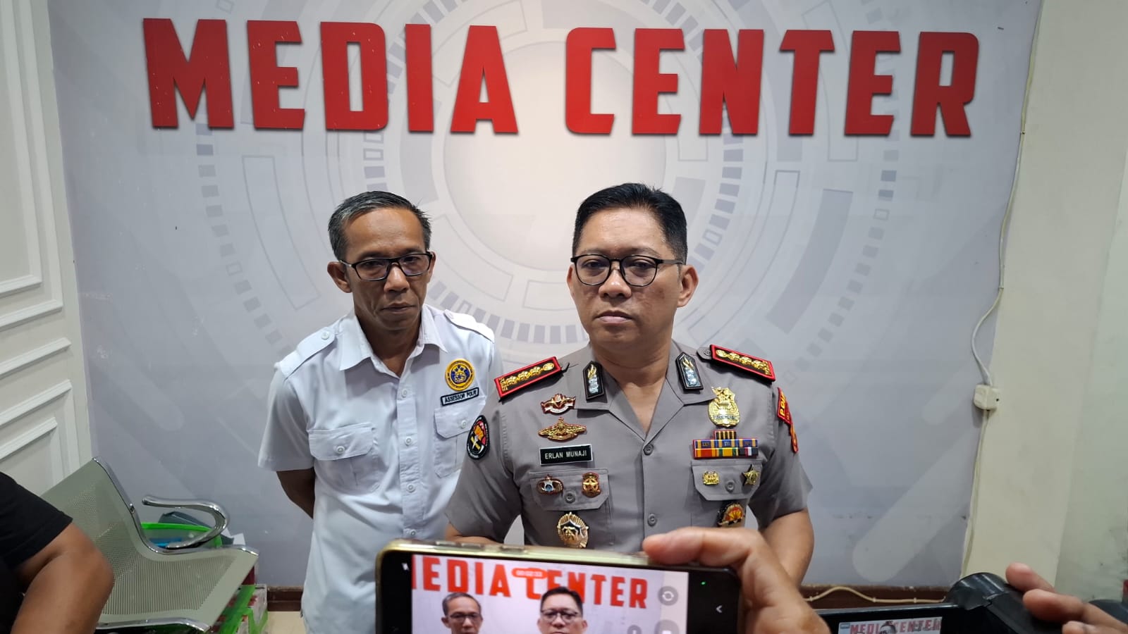 Kabid Humas Polda Jambi, Erlan Munaji