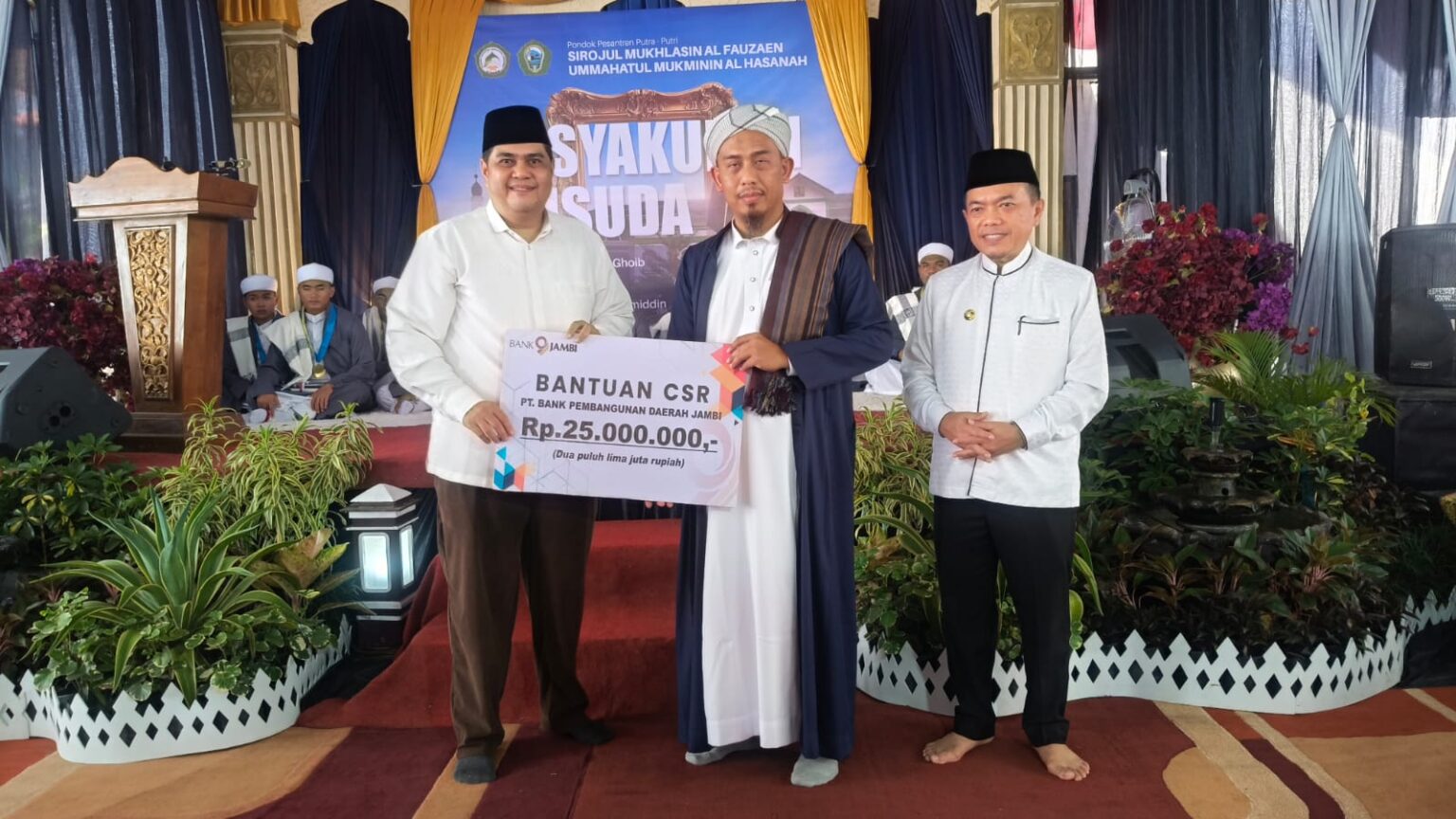 Bank Jambi salurkan CSR ke Ponpes Sirojul Mukhlasin Jambi