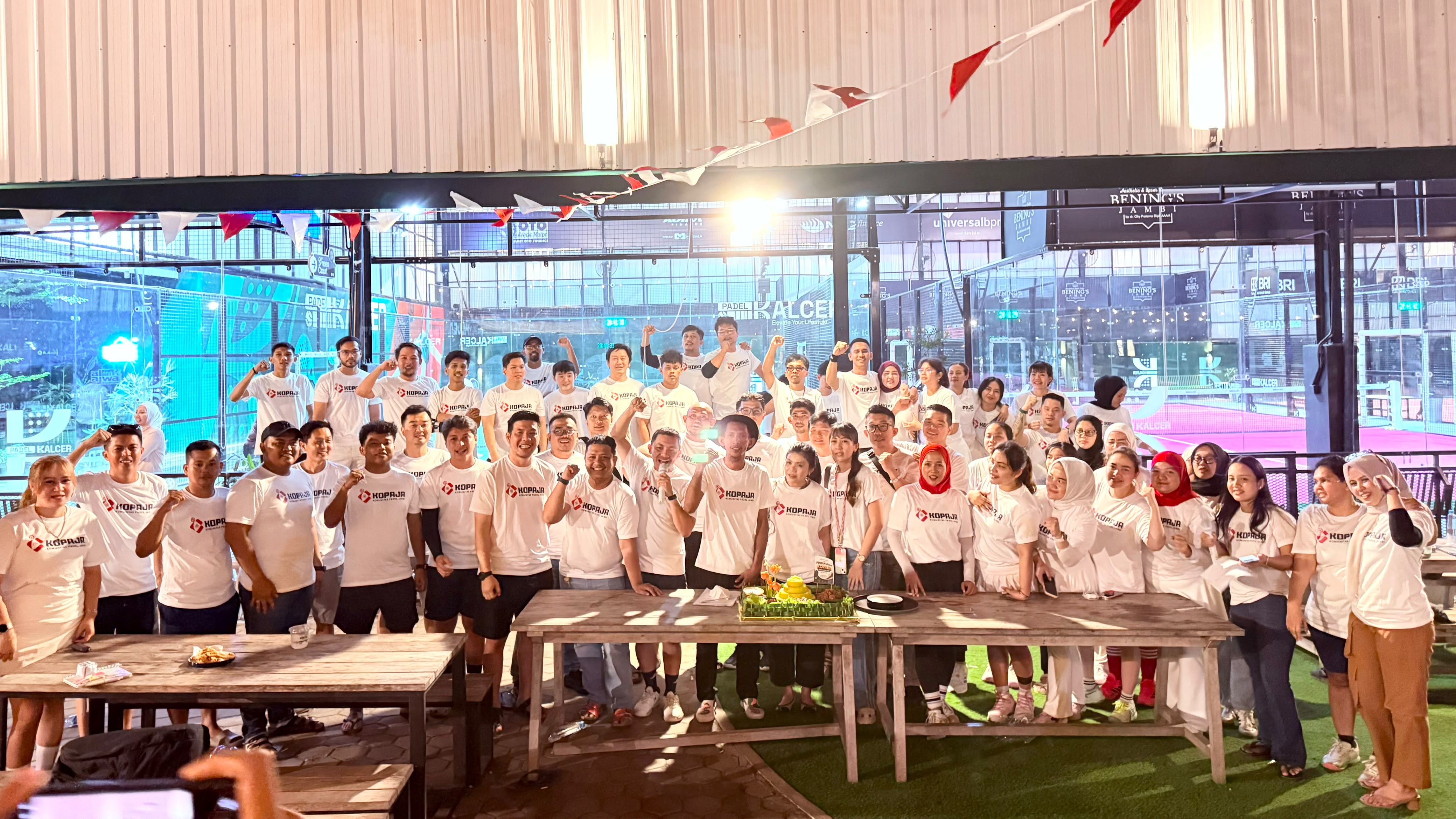 Deklarasi Komunitas Padel Jambi (KOPAJA) di Lapangan Padel Kalcer Kota Jambi, Rabu (11/8) malam
