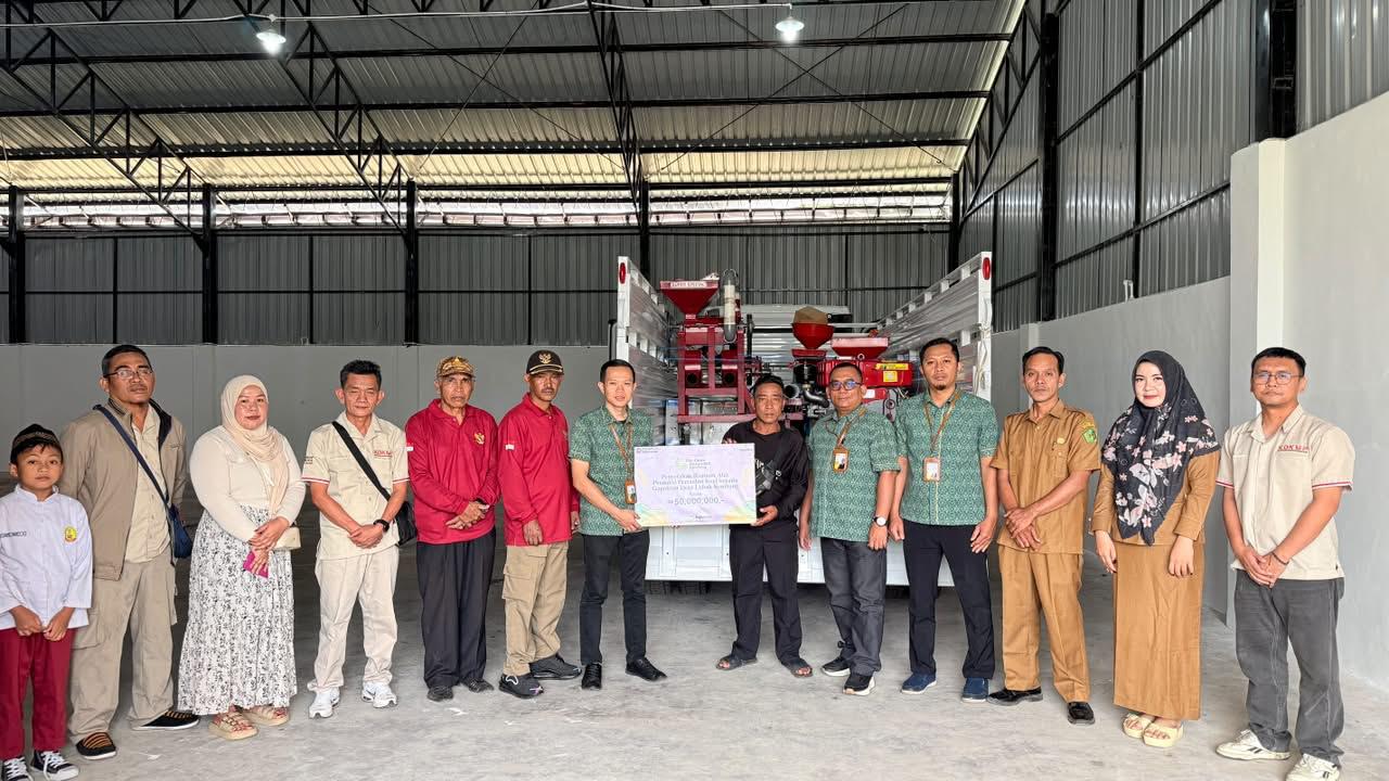 PT Pegadaian (Persero) Wilayah III Palembang salurkan bantuan ke Petani Kopi Lubuk Kembang