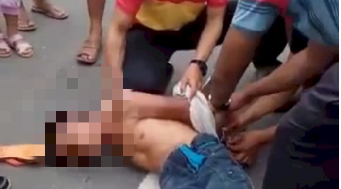 Pelaku saat diamankan oleh Polsek Sungai Manau
