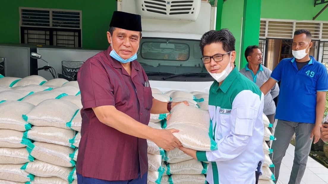 Hasan Basri Agus (kiri) dan Ansori
