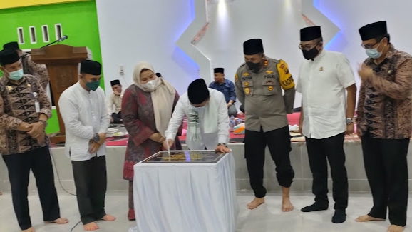 Gubernur Al Haris saat resmikan Rumah Tahfidz Al-Qur'an di Desa Kedaton Muaro Jambi