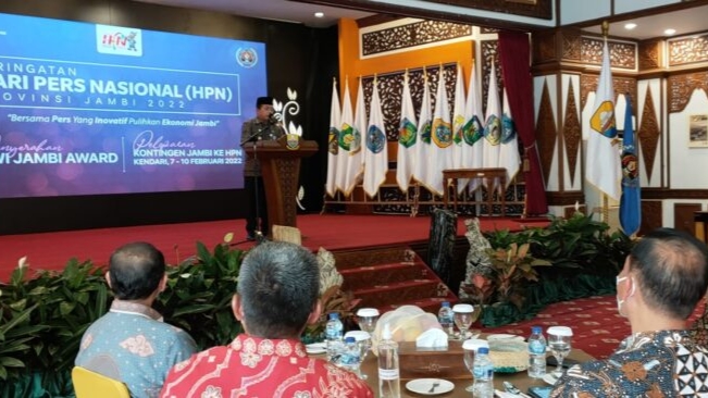 Gubernur Al Haris saat peringatan HPN Provinsi Jambi di Rumdis Gubernur Jambi 