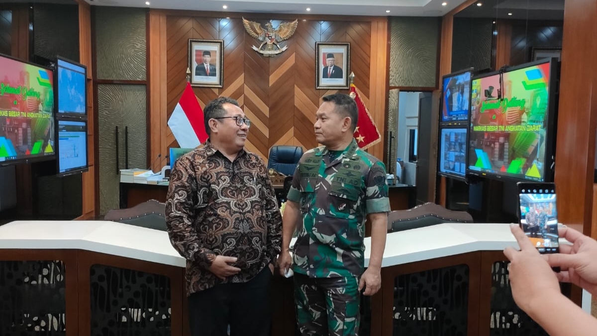 Ketum SMSI dan Jenderal TNI Dudung