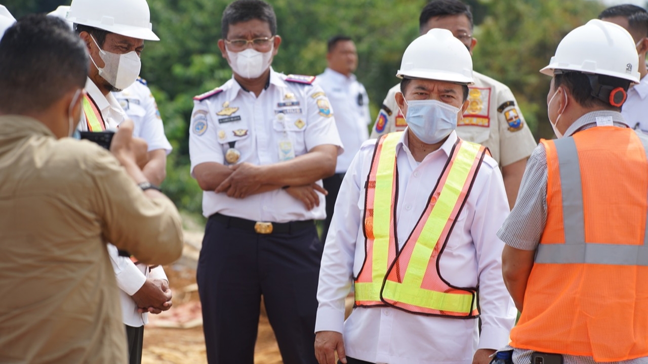 Gubernur Al Haris saat tinjau Pelabuhan Desa Tenam