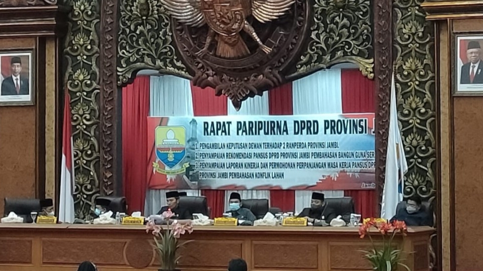 Rapat paripurna DPRD Provinsi Jambi 