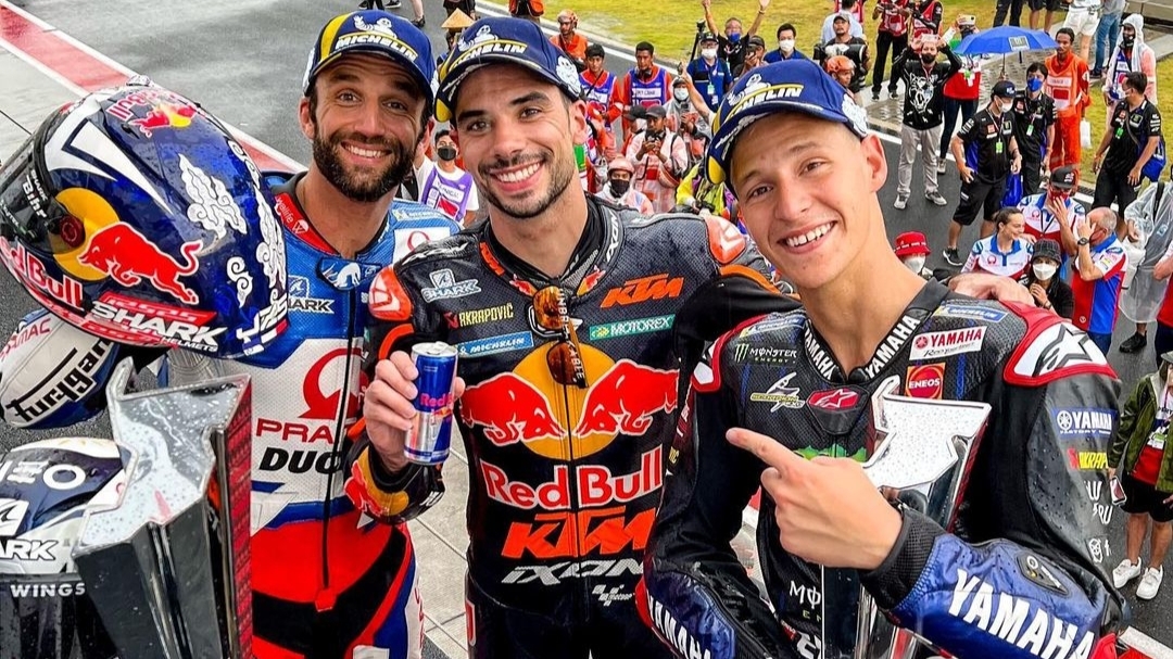 Miguel Oliviera, Fabio Qutararo dan Johan Jarco saat menjuarai MotoGP Mandalika