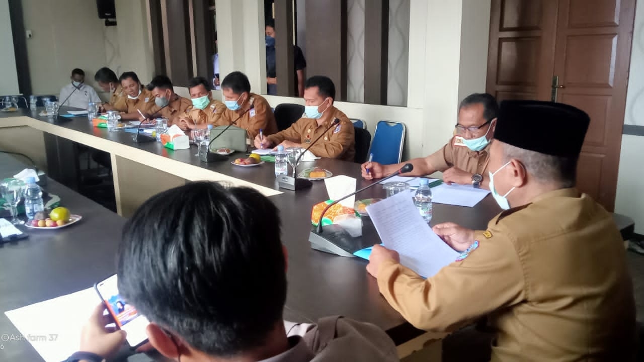 Bupati Mashuri saat pimpin Rakor Forkopimda Merangin