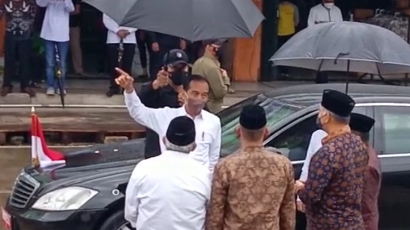 Presiden Jokowi saat kunjungan kerja di Pasar Angso Duo Baru Jambi 