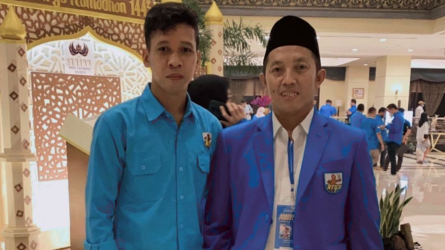 Peni Sepian (kiri) saat hadiri Kongres XVI KNPI