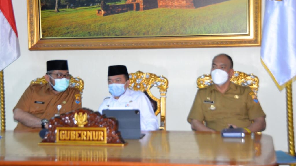 Gubernur Al Haris saat rapat terbatas dengan Menteri Perdagangan RI 
