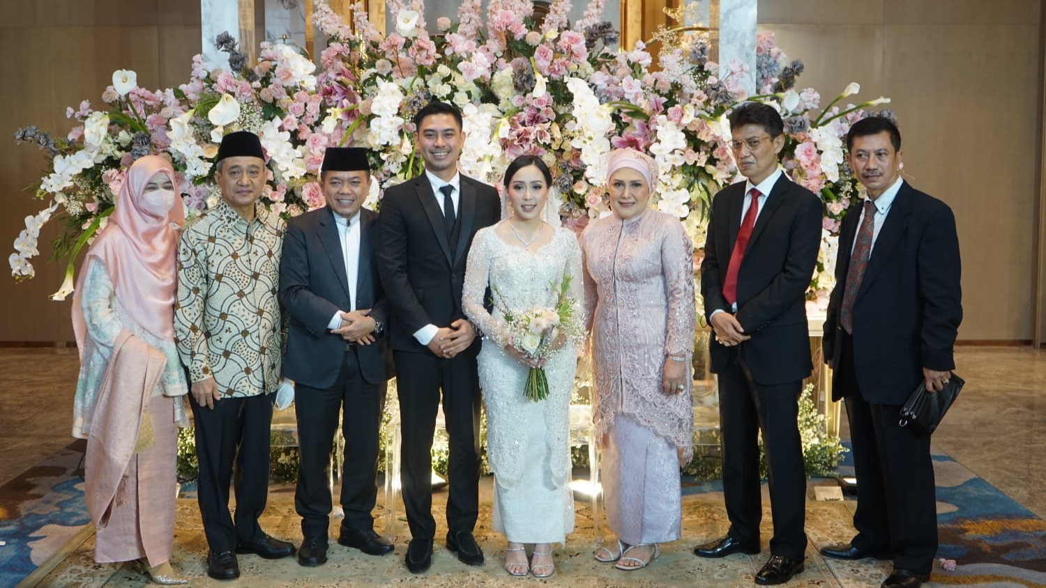 Gubernur Al Haris saat hadir di pernikahan Zumi Laza Zulkifli 