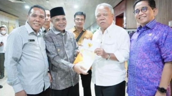 Pj Bupati Aspan dan H. Bakri saat temui Menteri PU