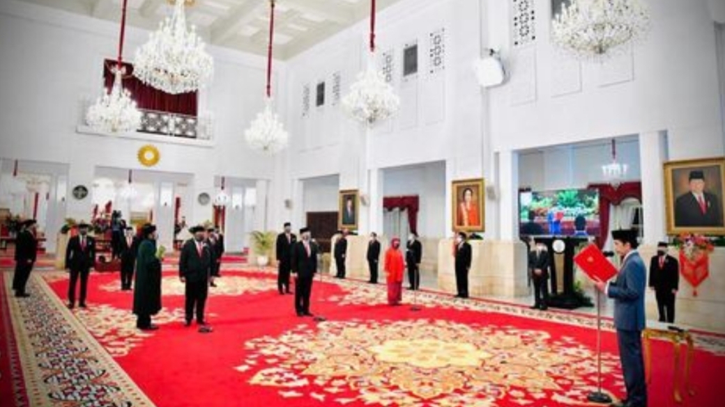 Presiden Jokowi saat melantik menteri dan wakil menteri di Istana Negara (ilustrasi)