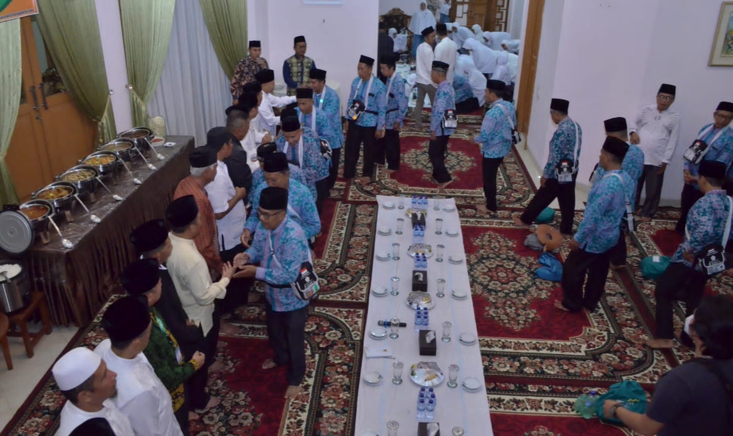 Pj Bupati Aspan saat melepas keberangkatan 101 CJH Tebo