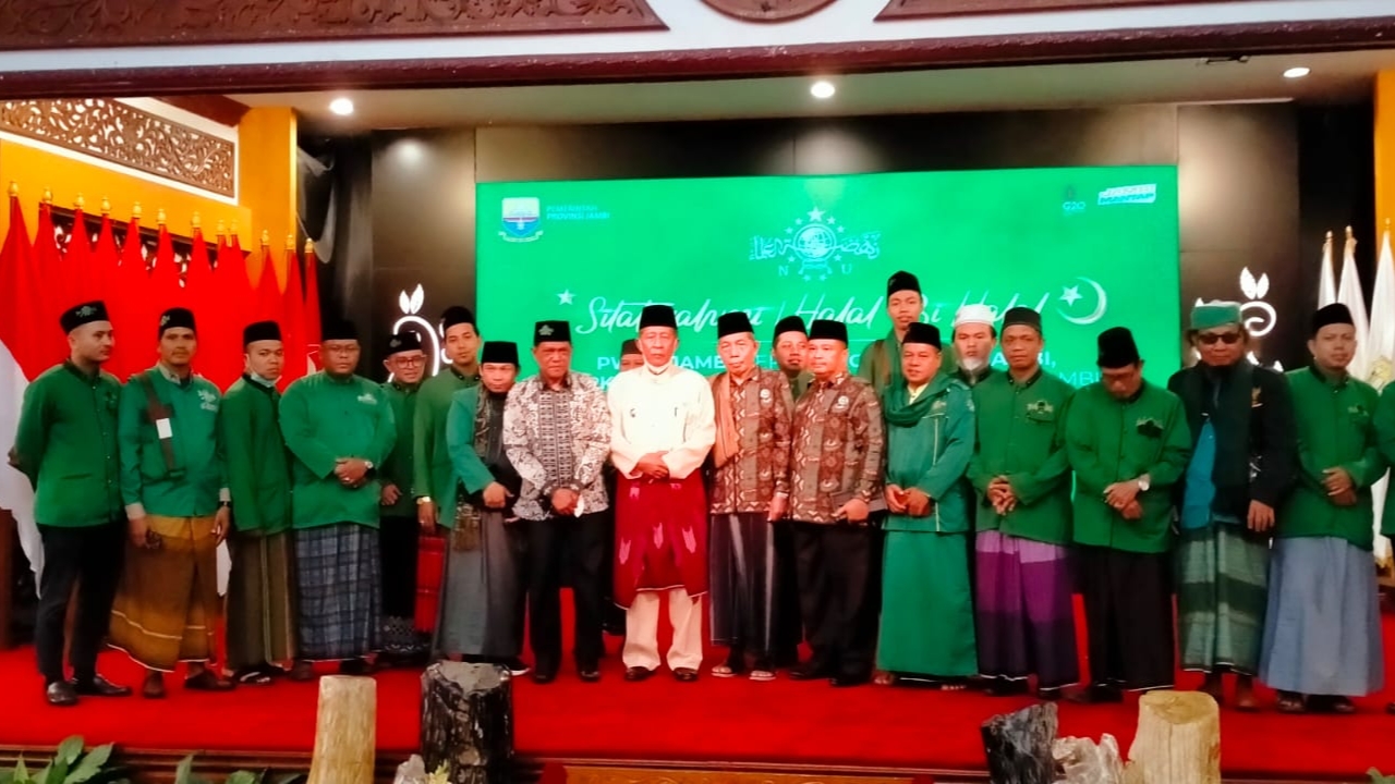 Wagub Abdullah Sani bersama pengurus PWNU Provinsi Jambi 