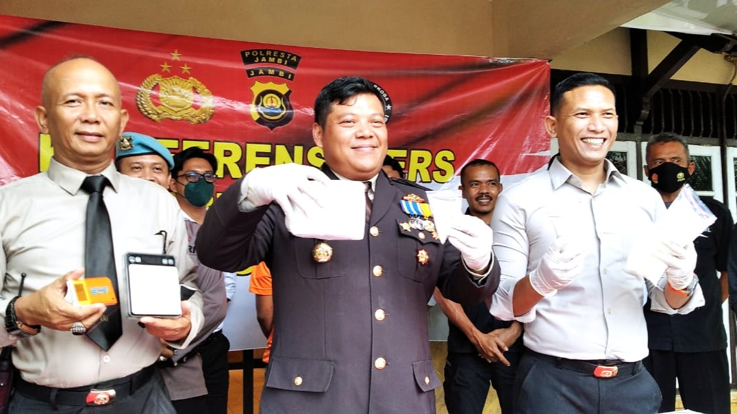 Polresta Jambi saat ungkap kasus penangkapan pengedar 3,5 Kg sabu