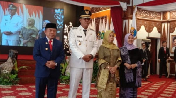 Al Haris dan Nilwan Yahya foto bersama usai pelantikan 