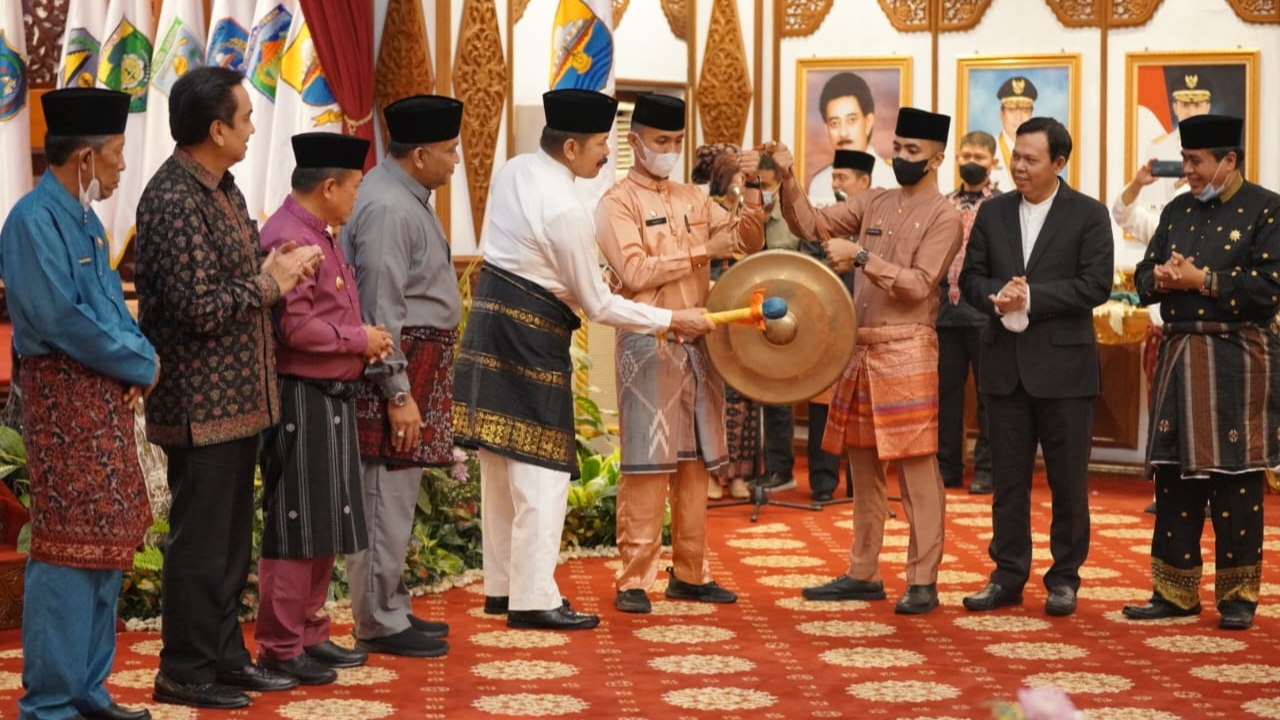 Jaksa Agung Burhanuddin saat buka Musyawarah Lembaga Adat se Sumatera di Jambi
