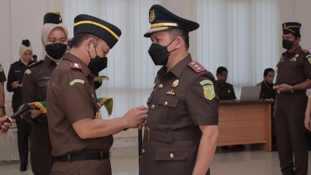 Kajati Jambi saat lantik Kajari Sungai Penuh 