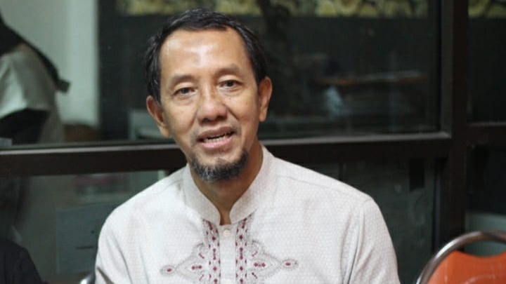 Dhimam Abror Djuraid 