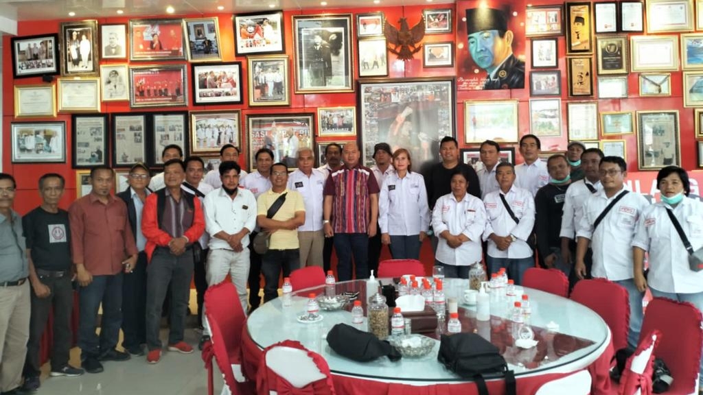 Kunjungan Pengurus SMSI Sumut di Rumdis Bupati Tapanuli Utara