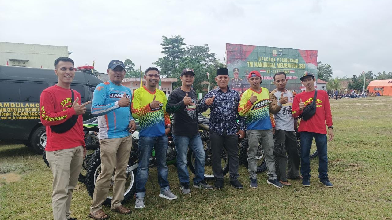Komunitas Trail Adventure Batanghari saat semarakkan pembukaan TMMD ke 115 Kodim 0415 Jambi