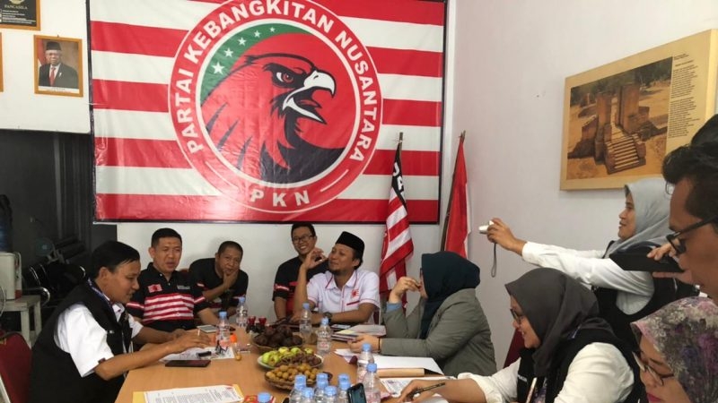 KPU dan Bawaslu saat verifikasi faktual Pimpinan Daerah PKN Provinsi Jambi 