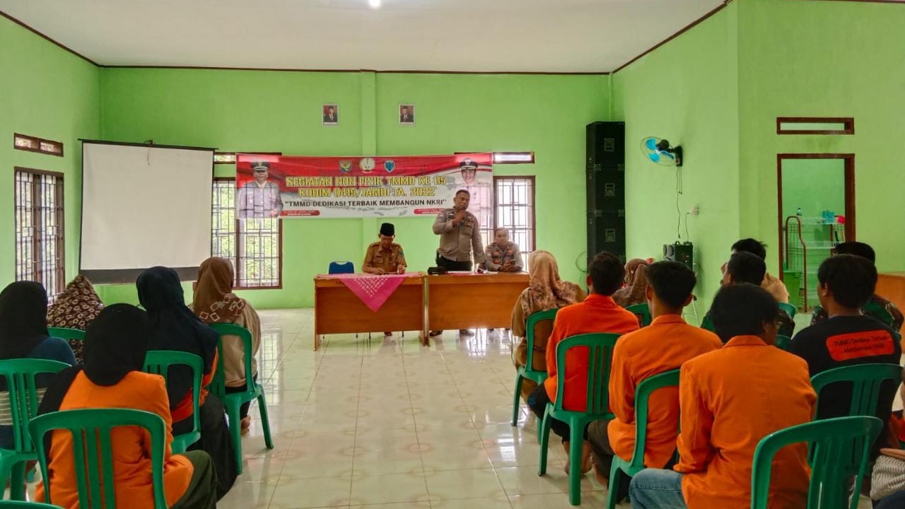 Penyuluhan sosialisasi bahaya narkoba Satgas TMMD ke 115 dan mahasiswa KKN UNJA