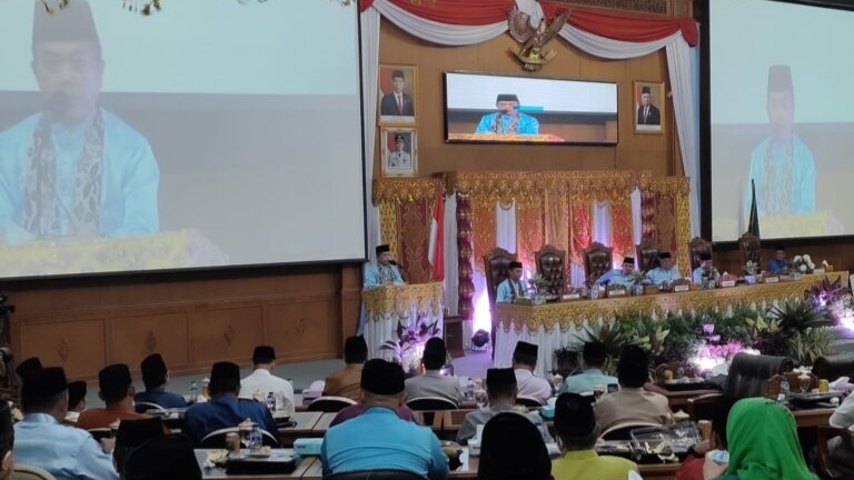 Gubernur Al Haris saat sampaikan sambutan di HUT ke 23 Muaro Jambi