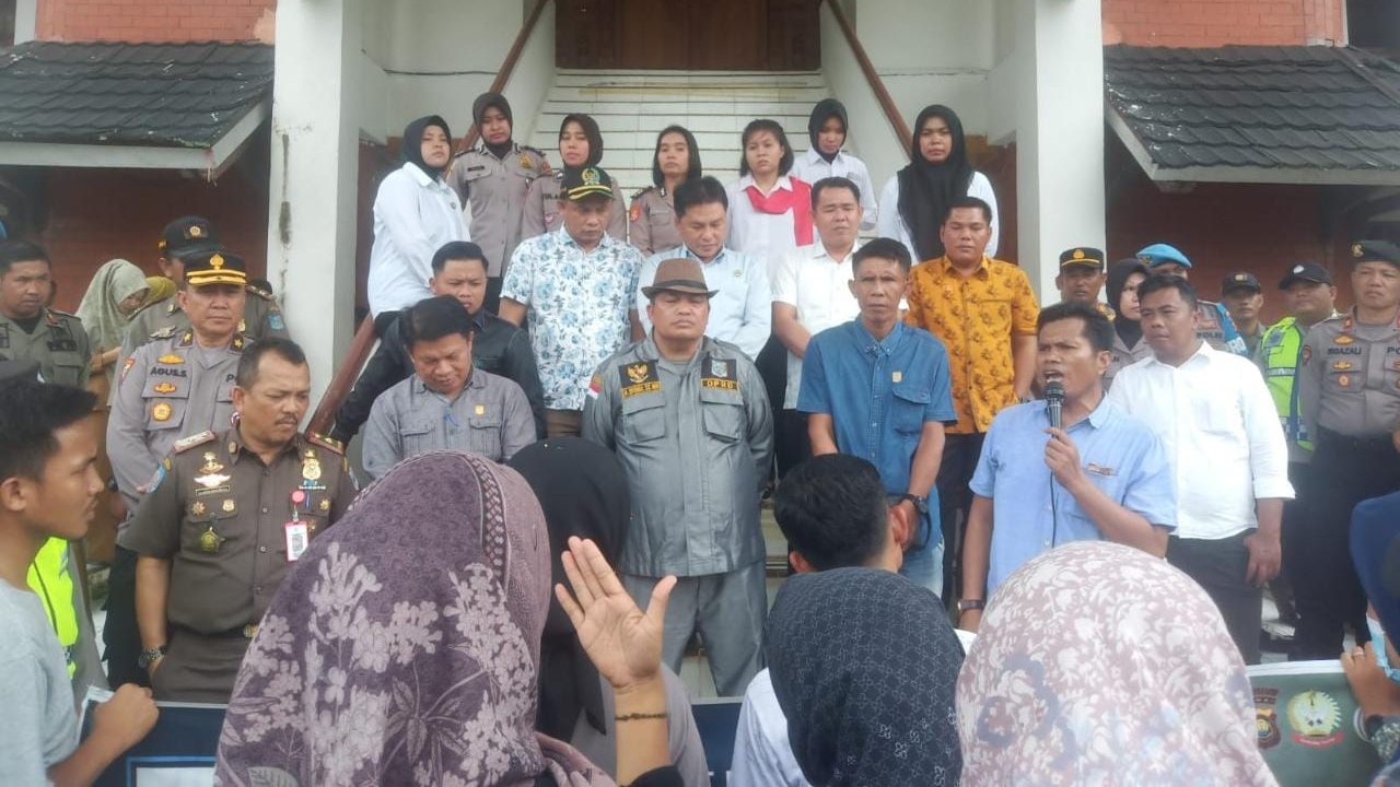 Aksi demo Forum Merangin Menggugat